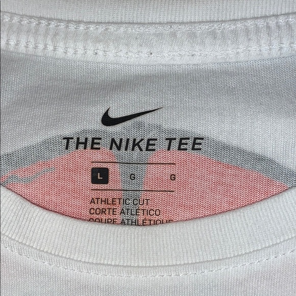 Boys Kyrie T shirt - Picture 4 of 4